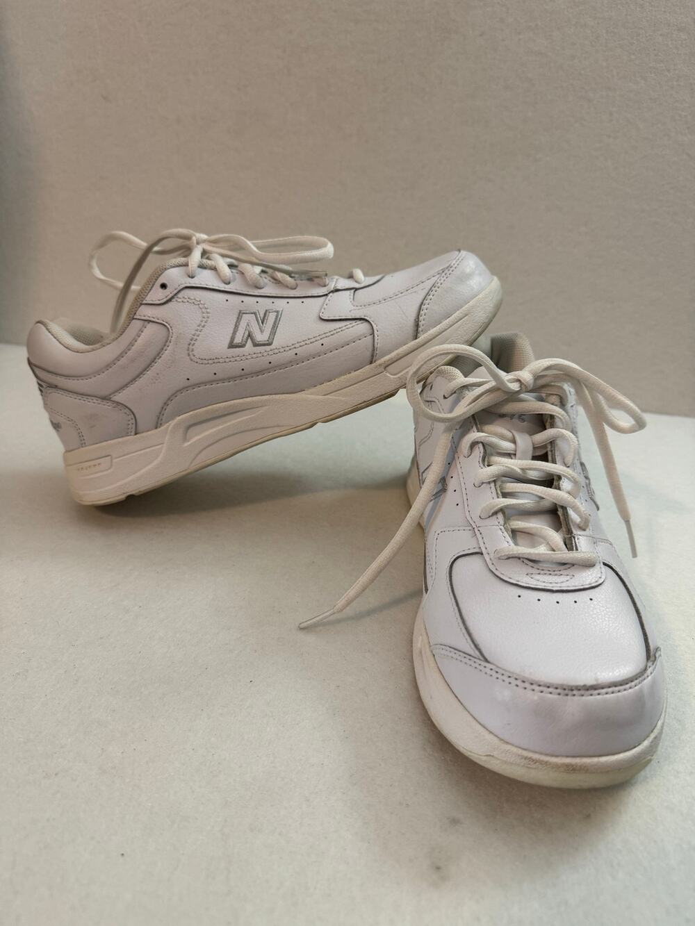 New Balance Womens 576 Leather Walking Shoes Sneaker Stability WW576WT White 10B